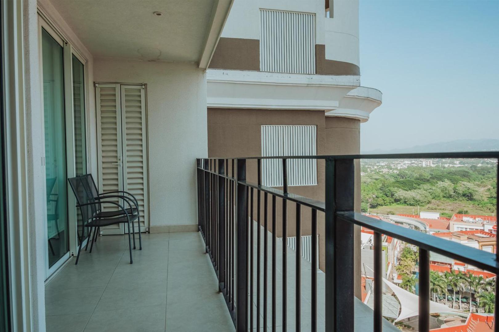 Grand Venetian Beachfront Condos Puerto Vallarta Exterior photo